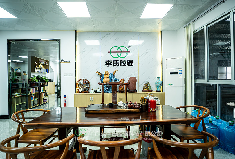 信得膠輥廠生產(chǎn)實(shí)景